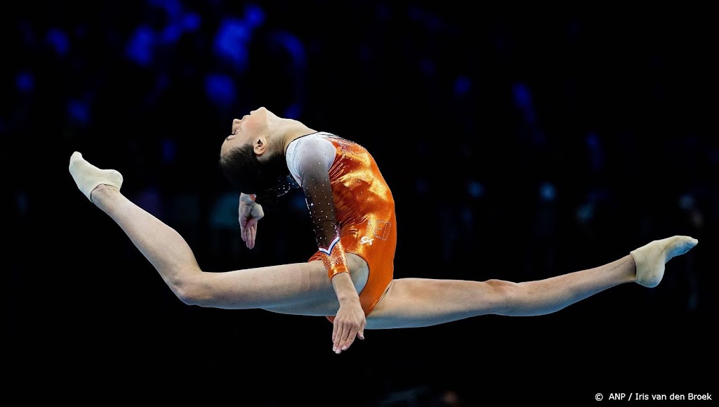 Turnster Visser zesde op vloer, wereldtitel voor Biles 