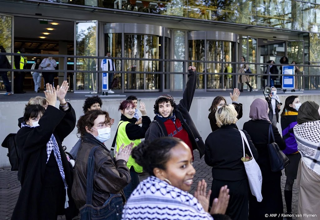 Demonstranten hebben UvA-gebouw weer verlaten