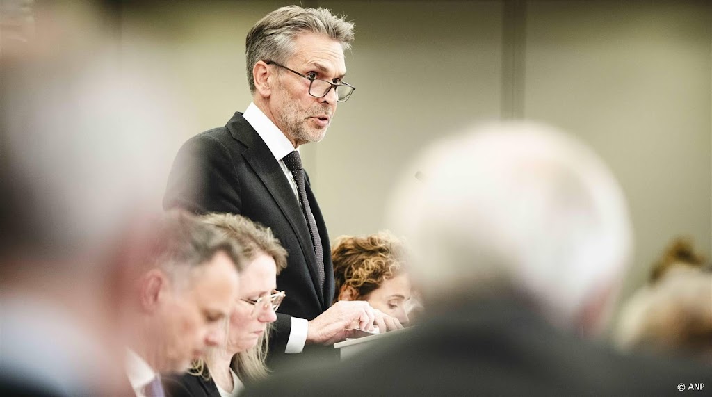 Kabinet wil over twee weken beslissen over asielnoodrecht