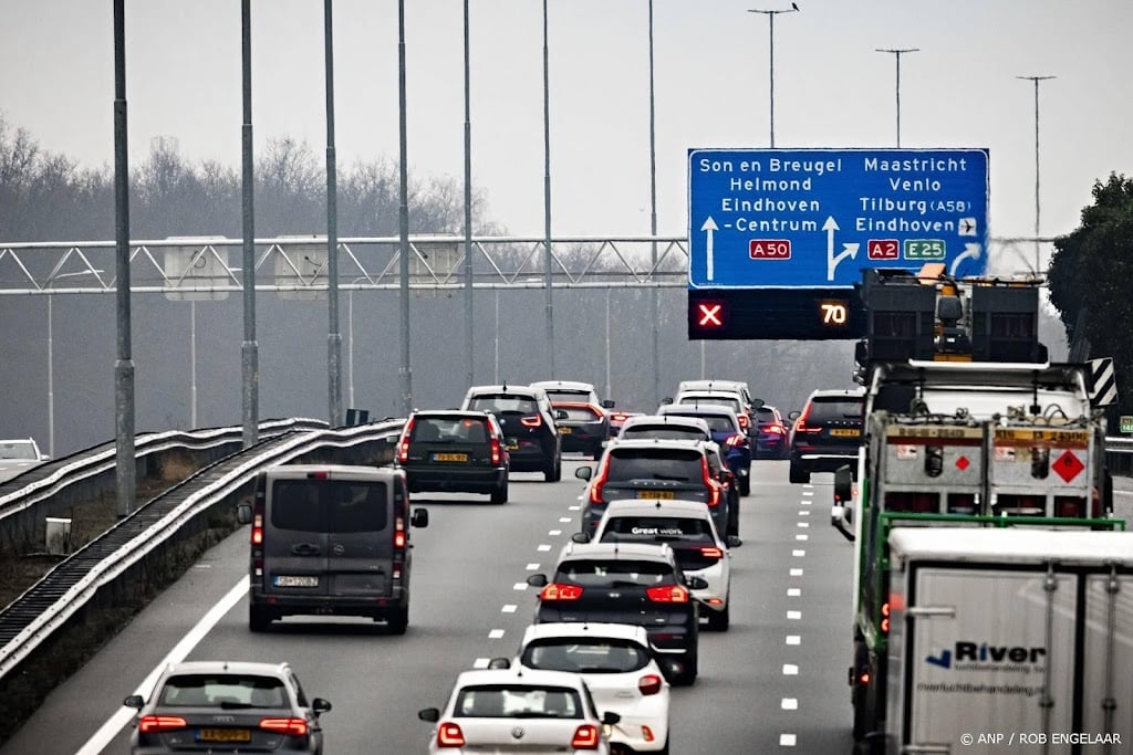 ANWB verwacht vrijdagmiddag drukke spits door vakantiegangers