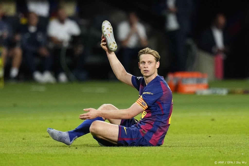 De Jong verwacht dat hij zijn contract bij FC Barcelona verlengt