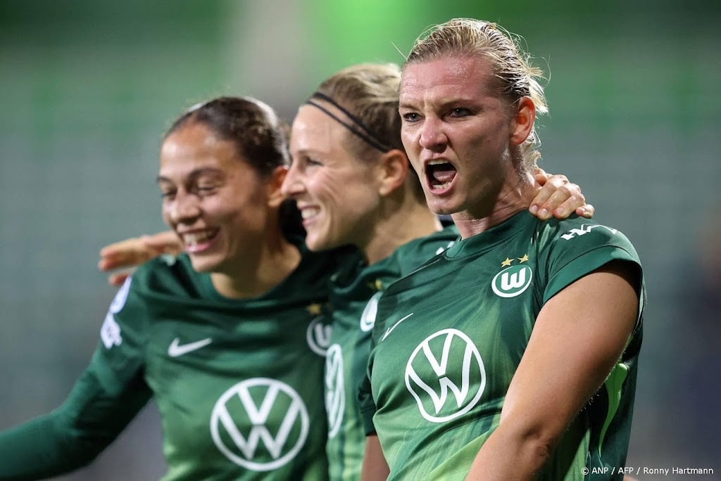 Groenen leidt met eigen goal CL-zege Wolfsburg op PSG in