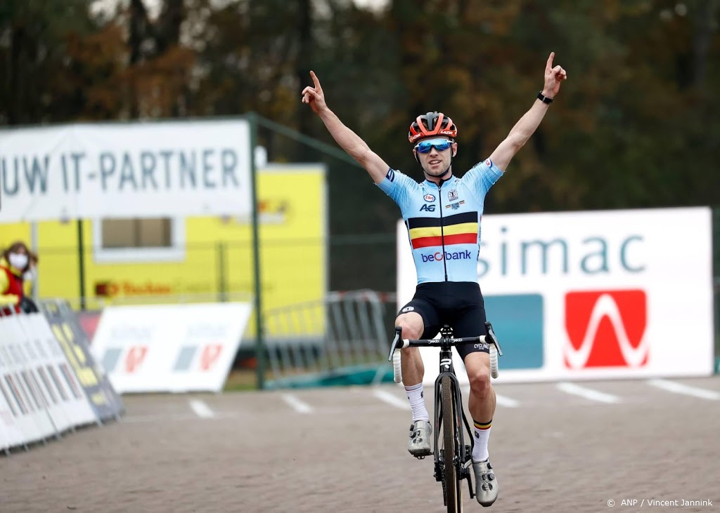 Veldrijder Iserbyt pakt Europese titel, Van der Haar derde 