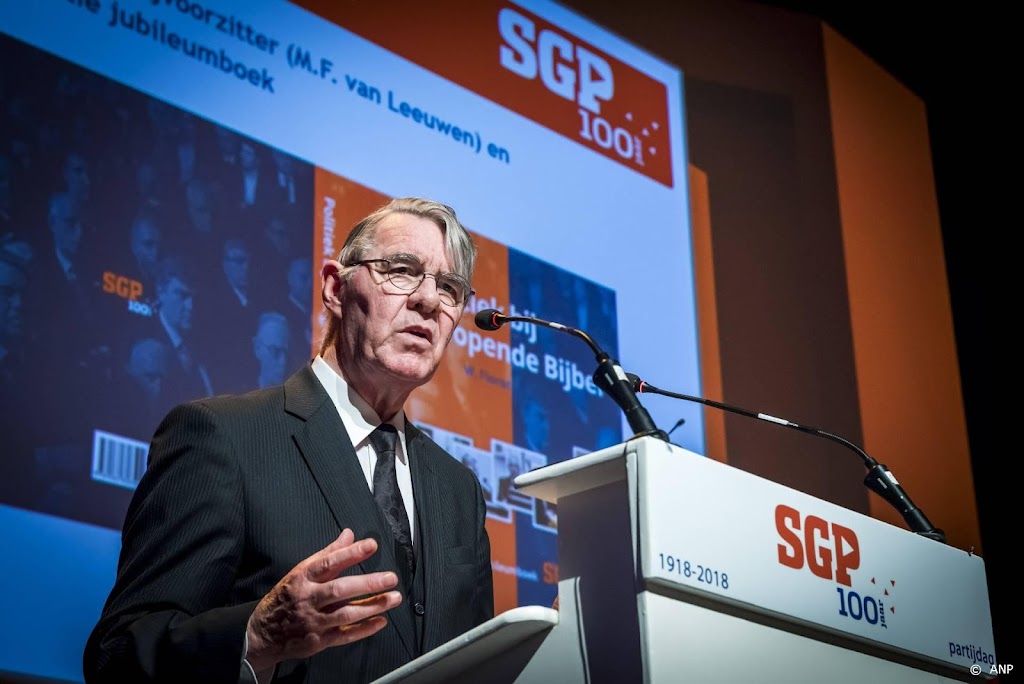 Voormalig SGP-leider Van der Vlies overleden