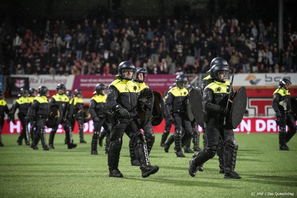 MVV laat supporters gratis naar binnen na gestaakte wedstrijd