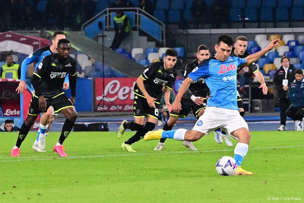Invallers Lozano en Zielinski bezorgen Napoli tiende zege op rij
