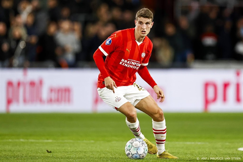 Eerste basisplaats in Champions League voor PSV-middenvelder Til