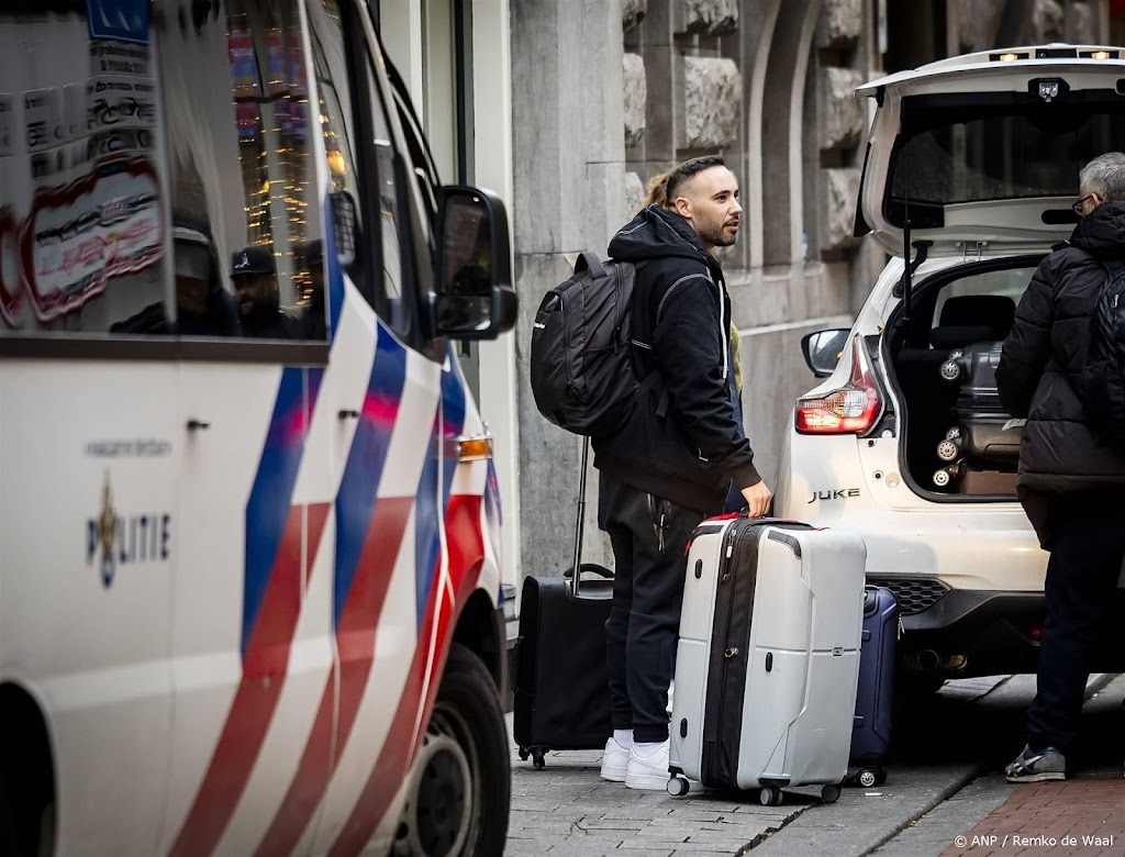 Vijf gewonden Amsterdam uit ziekenhuis, tientallen lichtgewond