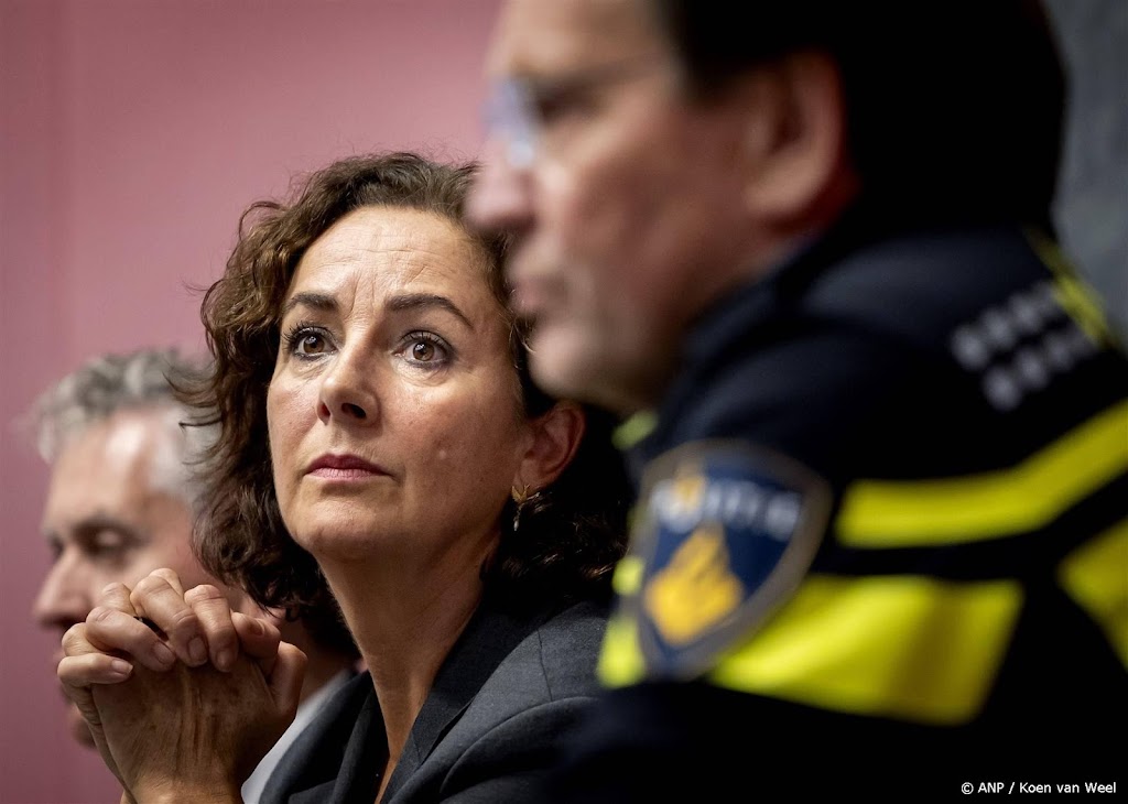 Burgemeester Halsema: er is genoeg politie-inzet geweest