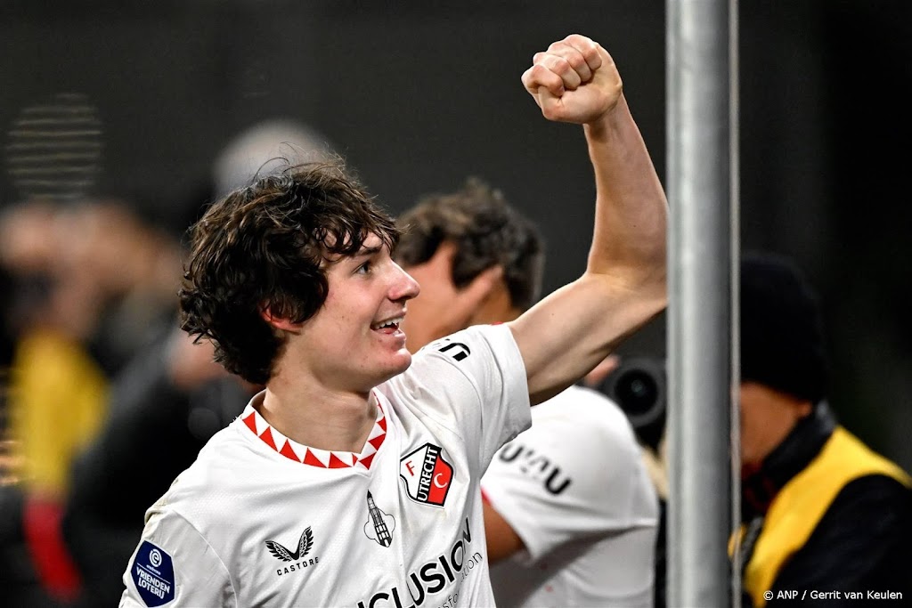 Aaronson schiet FC Utrecht naar tweede plaats in Eredivisie