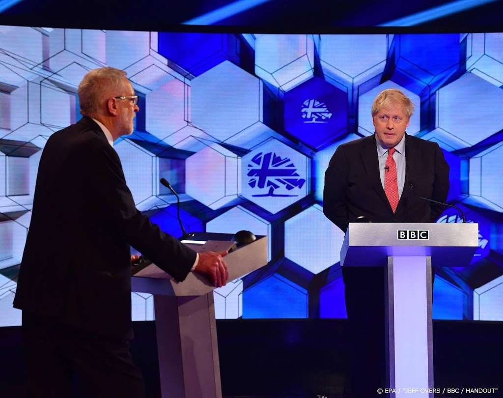 Johnson belooft minder migranten toe te laten