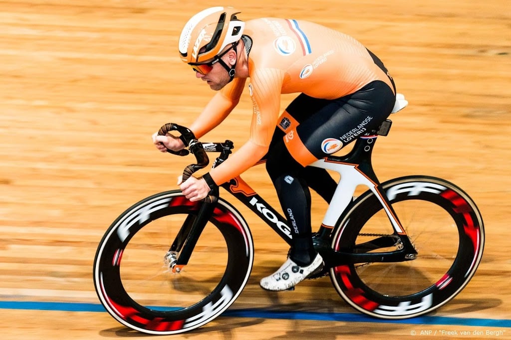 Zilver baanrenner Eefting op scratch