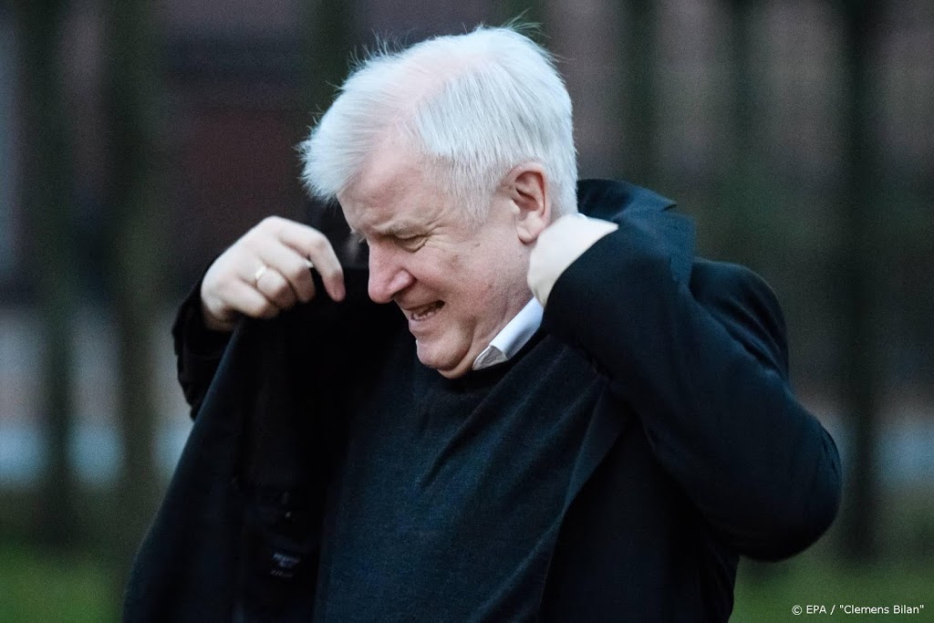 Benauwde momenten Duitse minister Seehofer