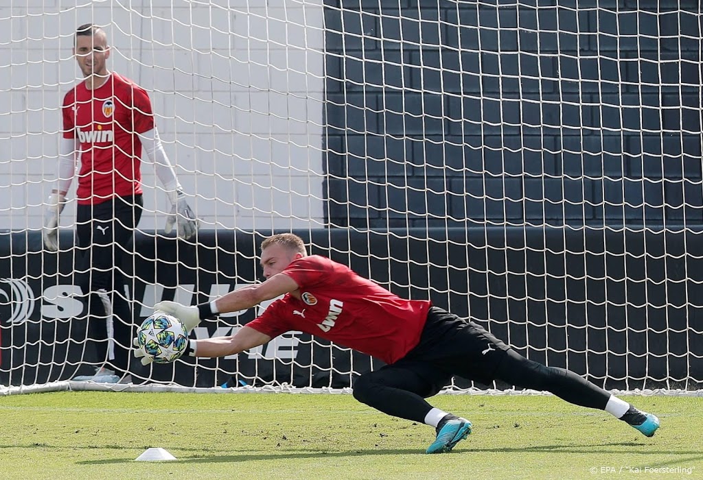 Geblesseerde Cillessen mist training Valencia