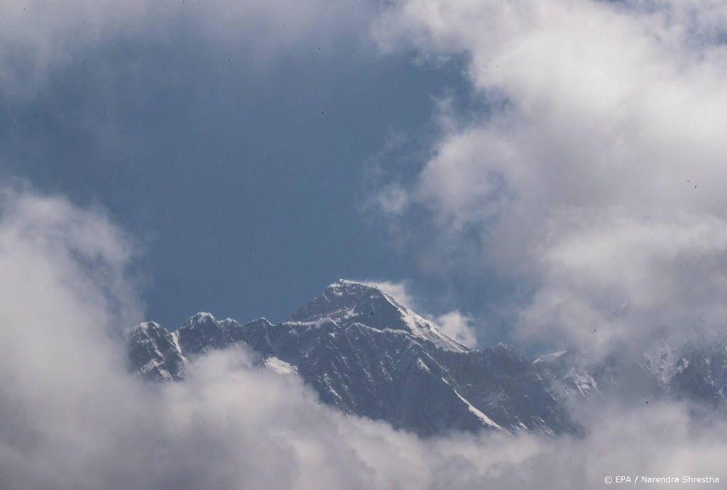 Mount Everest is volgens nieuwe meting 86 centimeter hoger