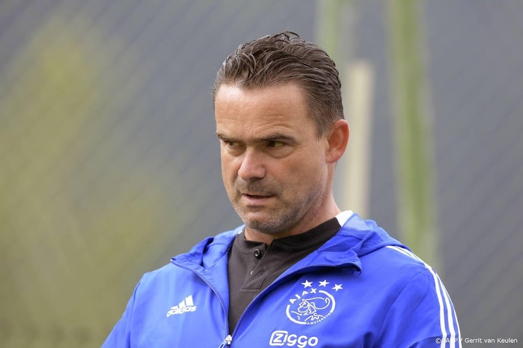 Directeur voetbalzaken Overmars 'nog niet klaar' bij Ajax