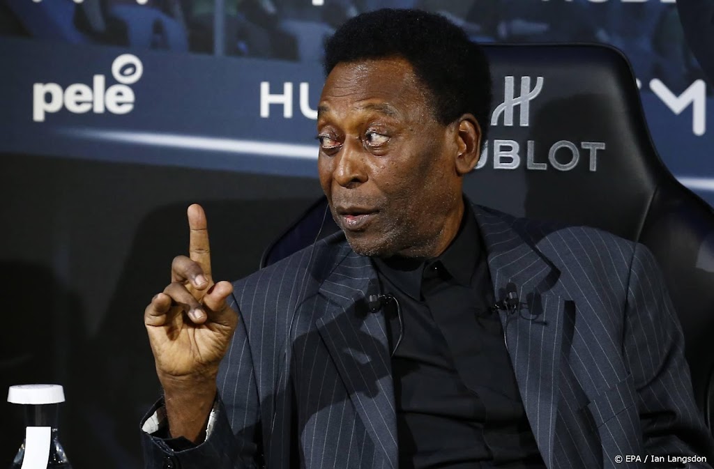 Voetballegende Pelé wordt behandeld aan tumor in dikke darm 