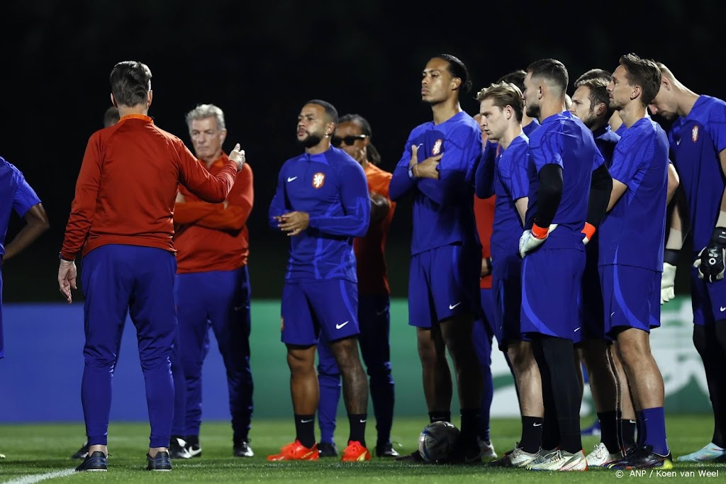 Oranje is compleet bij laatste training voor kwartfinale op WK