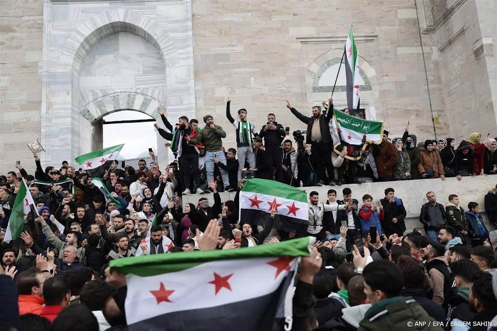 Europese landen verwelkomen vertrek Assad