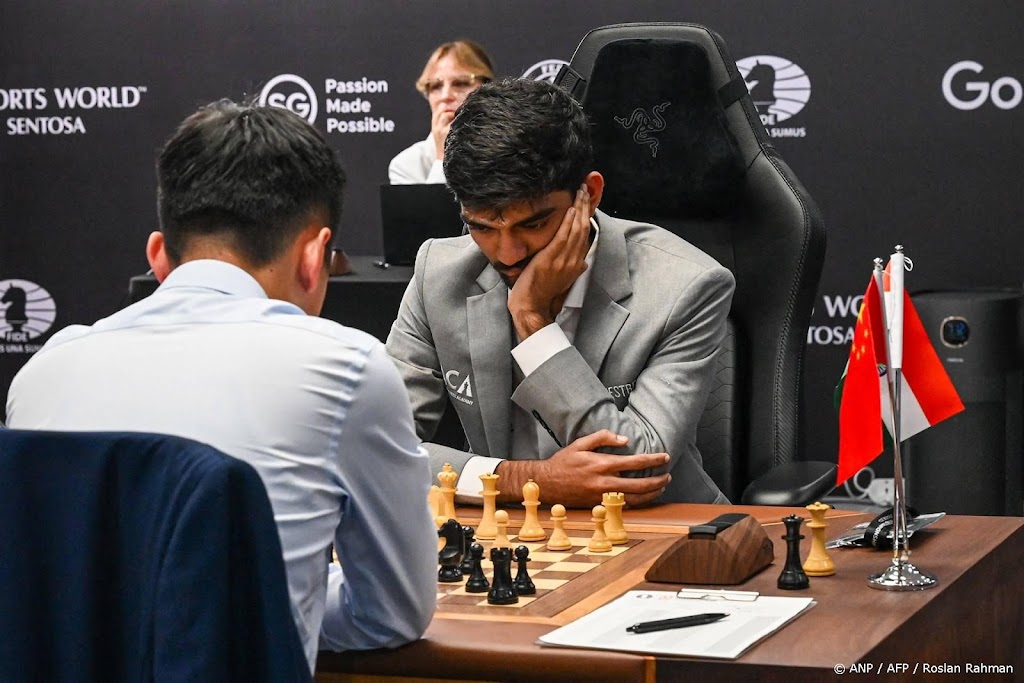Indiër Gukesh op voorsprong in tweekamp om wereldtitel schaken