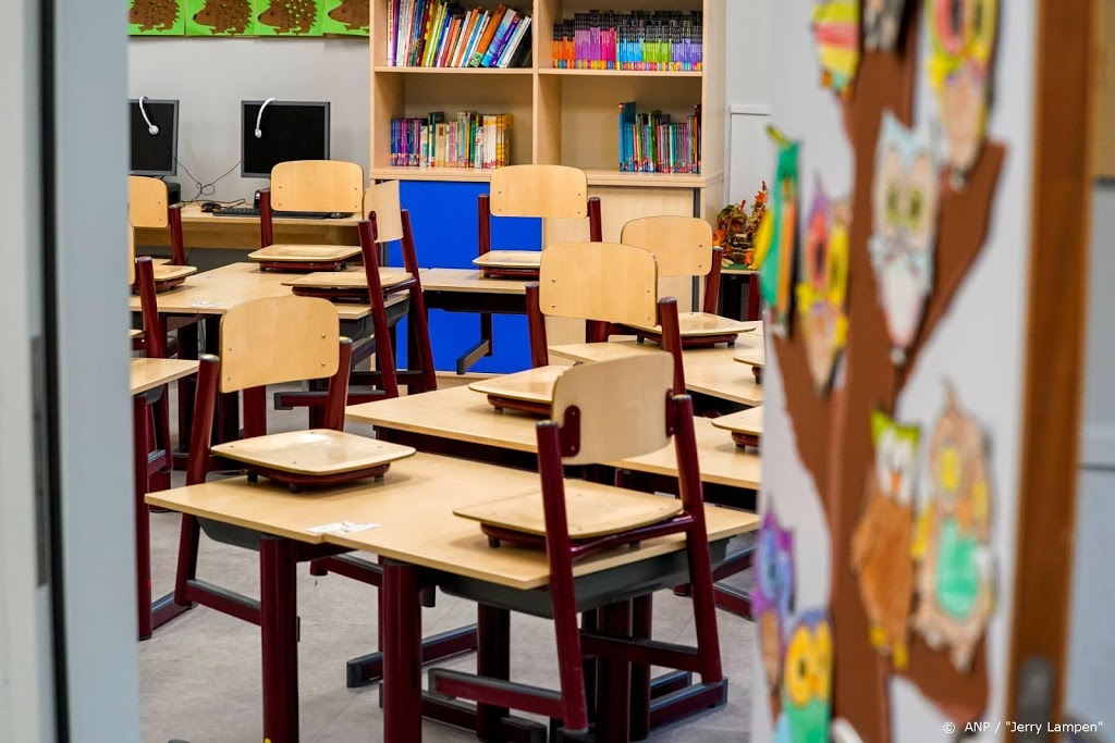 'Laat scholen verplicht samenwerken'