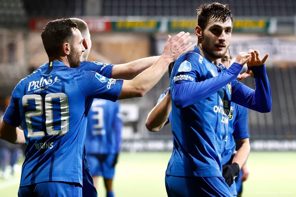 Vitesse zet ambitie kracht bij met zege op Heracles Almelo