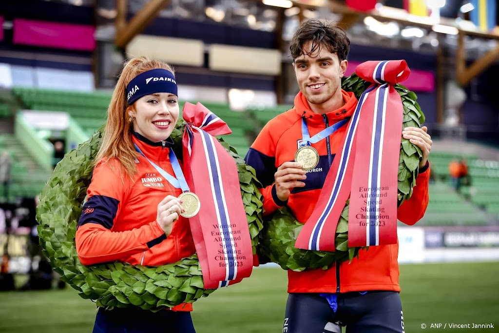 Oranje-schaatsers winnen duel met Noren die smachten naar titels