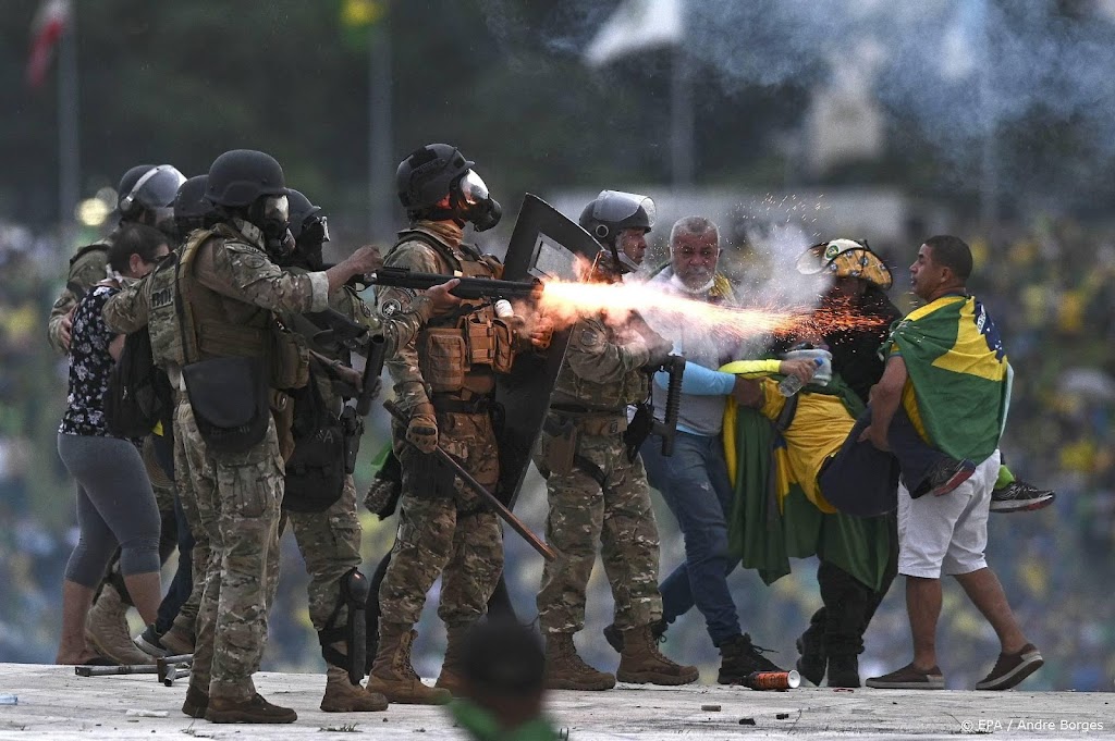 1500 arrestaties na bestorming overheidsgebouwen Brazilië