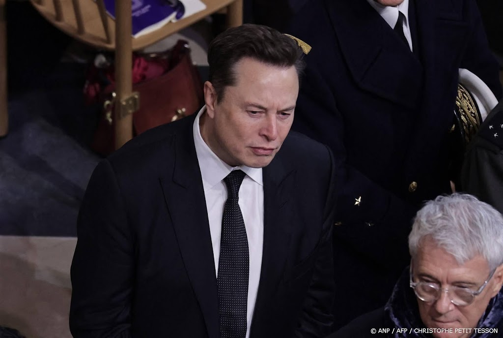 FT: Musk bespreekt hoe Britse Starmer kan worden afgezet