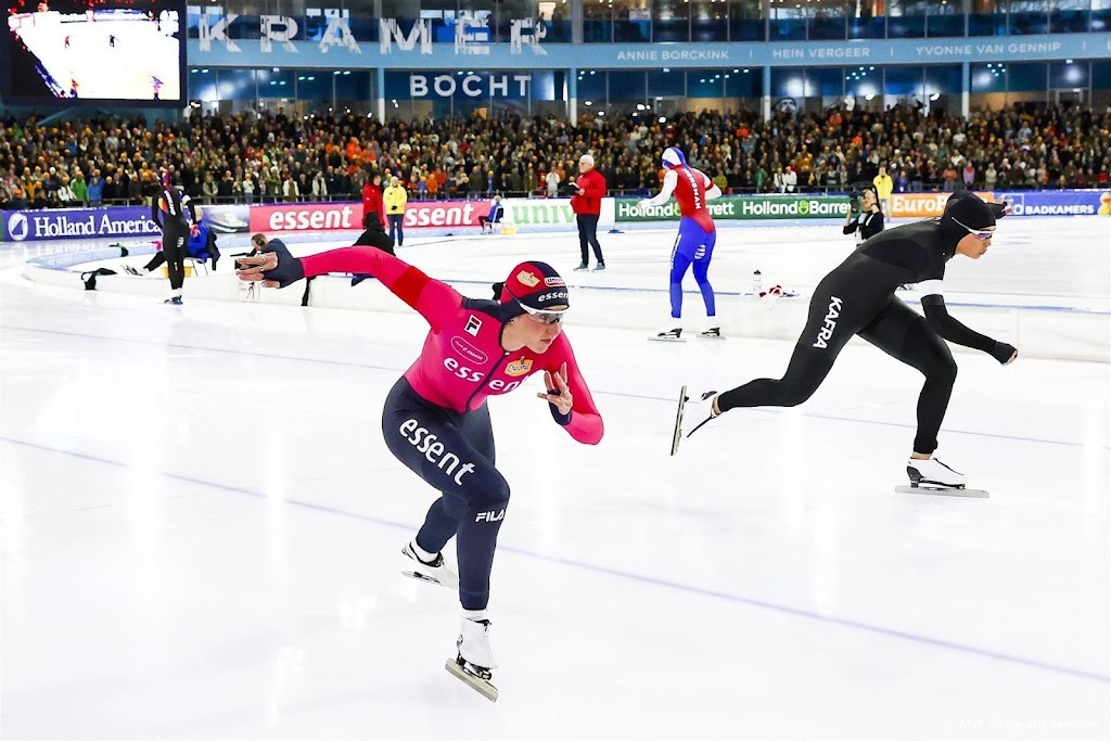 Schaatsster Leerdam opent EK sprint met 500 meter tegen Schulting