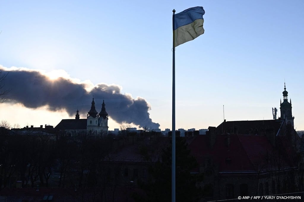 Grootschalige Russische bombardementen op Kyiv en Lviv