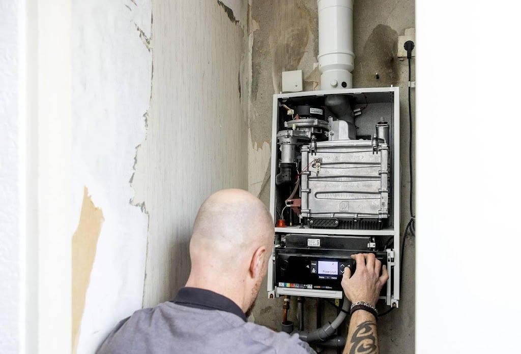 Drukte voor verwarmingsmonteurs houdt aan, vol weekend verwacht