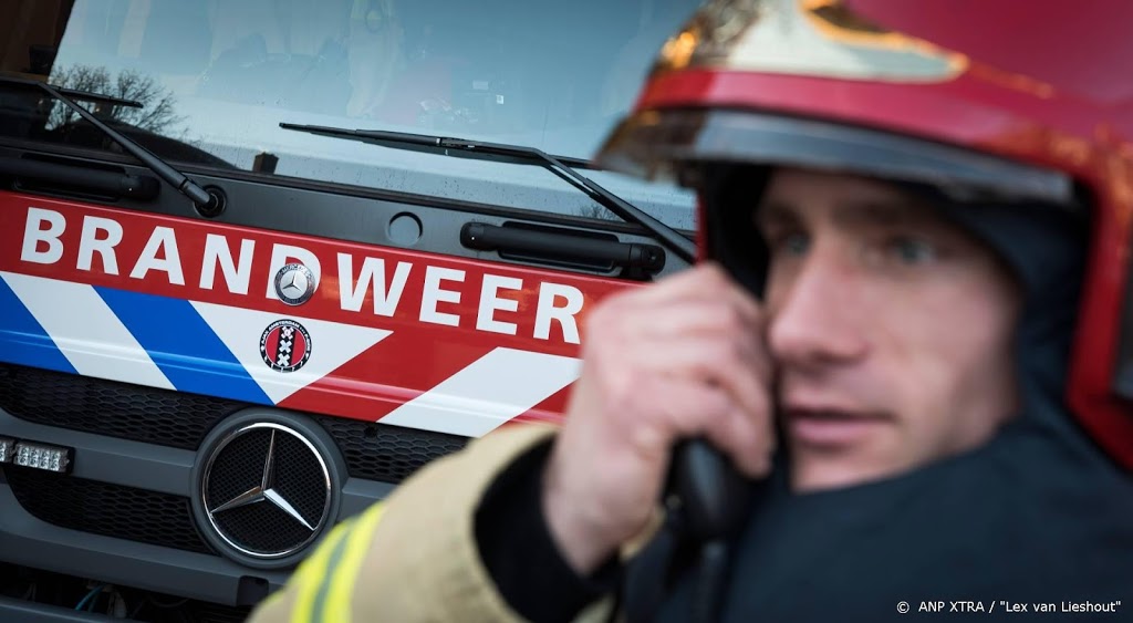 Autoschadebedrijf uitgebrand in Lelystad