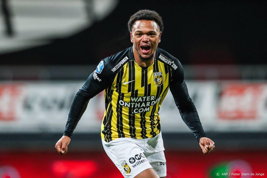 Vitesse na treffer in blessuretijd naar halve finale KNVB-beker 