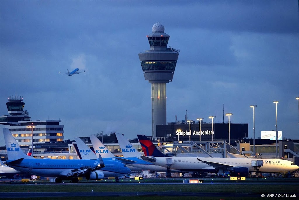 ING voorziet meer reizen per vliegtuig, ondanks duurdere tickets