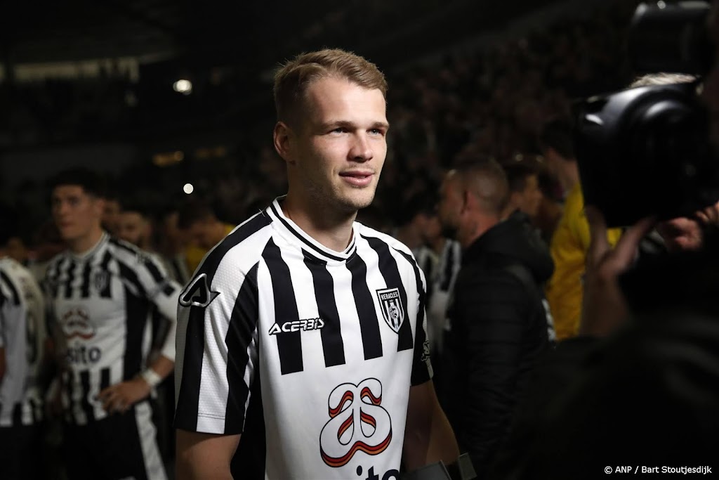 Heracles verlengt met geblesseerde Laursen en contracteert Leerdam