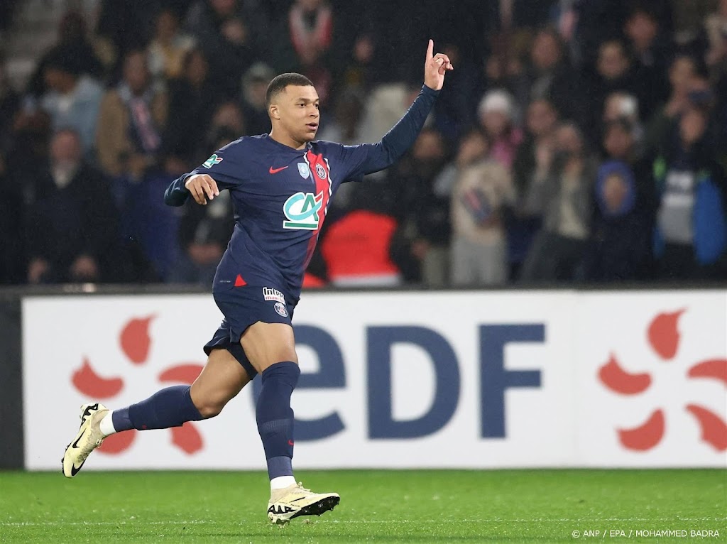 Herstelde Mbappé sluit weer aan bij selectie van PSG 