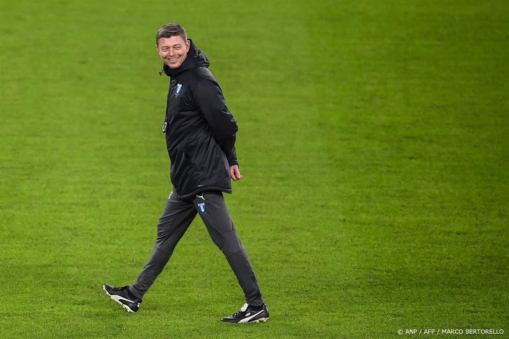 Tomasson en assistent Reijnierse weg bij Blackburn Rovers