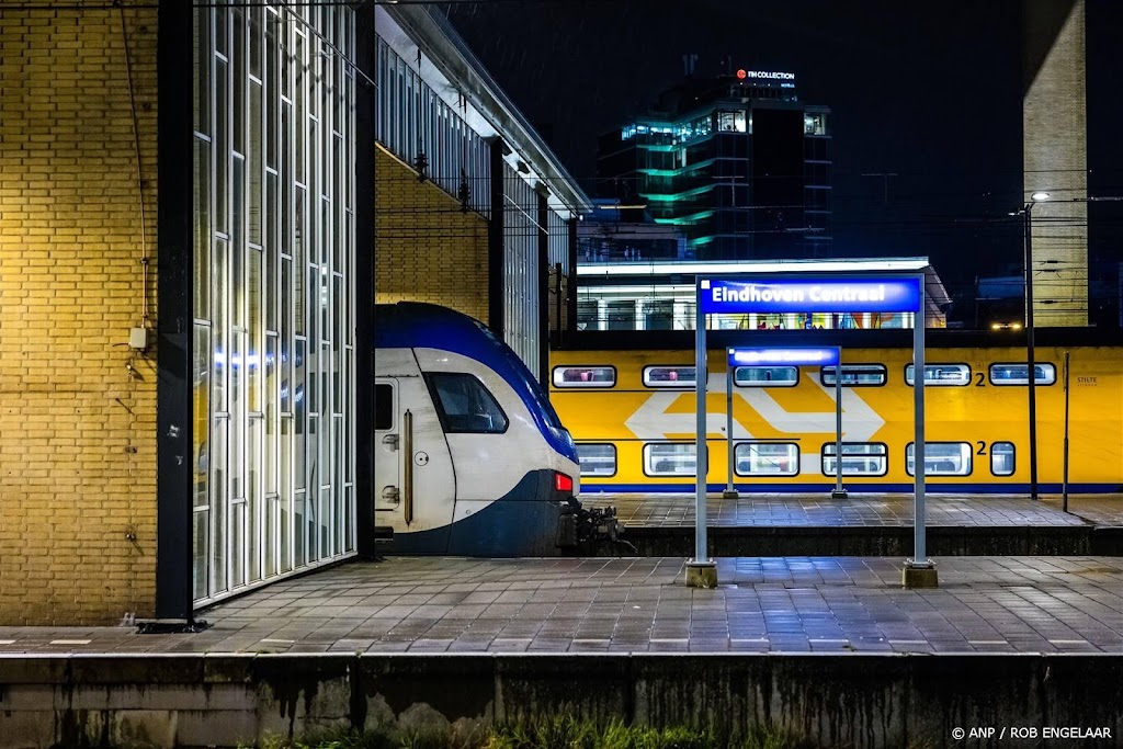 Studenten willen wereldrecord roeien halen op station Eindhoven