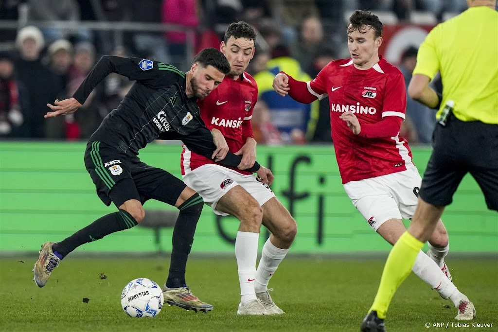 AZ boekt tegen PEC Zwolle derde zege in ruim een week