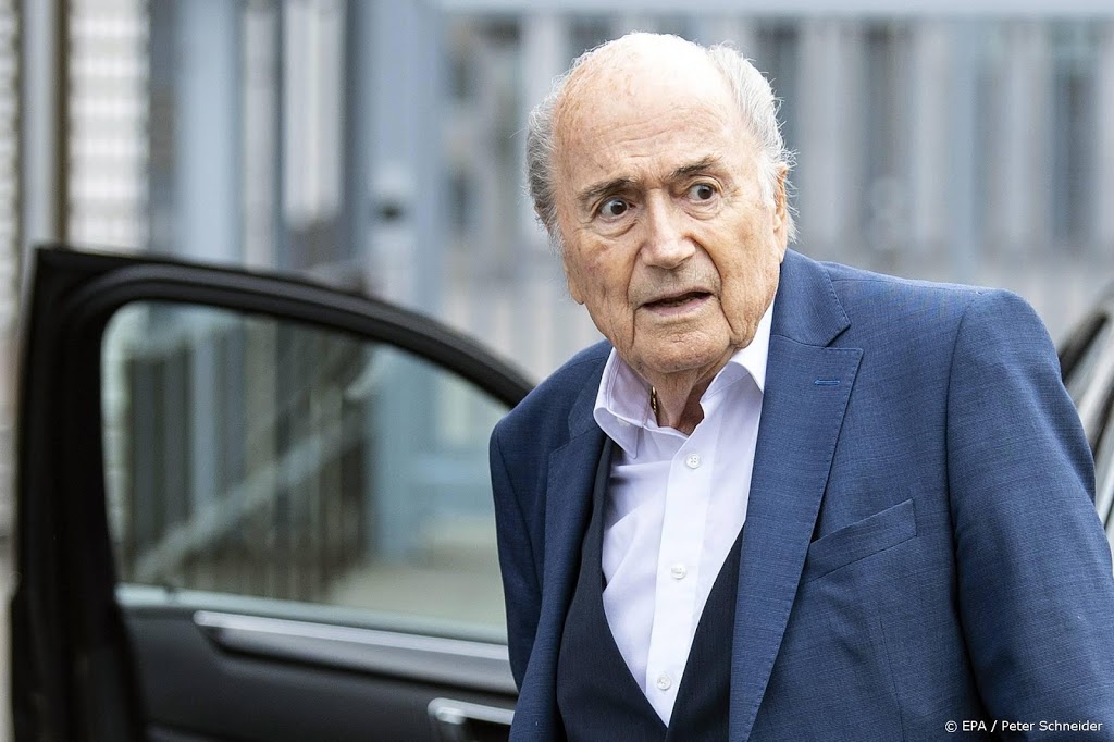 Voormalig FIFA-baas Blatter viert 85e verjaardag in kliniek