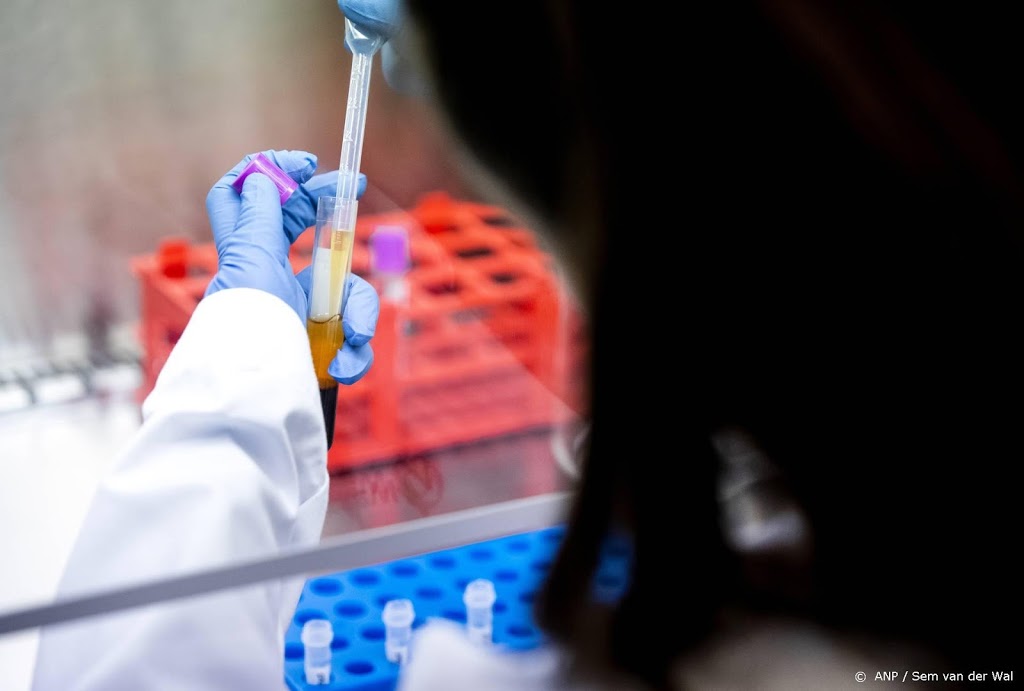 Reproductiegetal terug onder de 1, aantal coronagevallen gelijk
