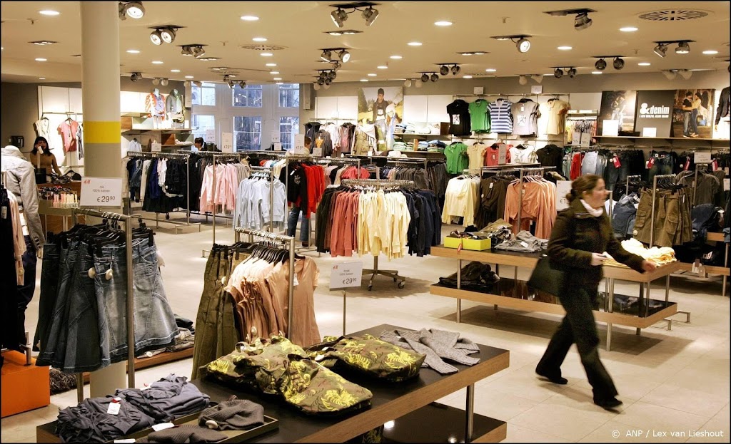 H&M gaat kledingzaken openstellen voor winkelen op afspraak