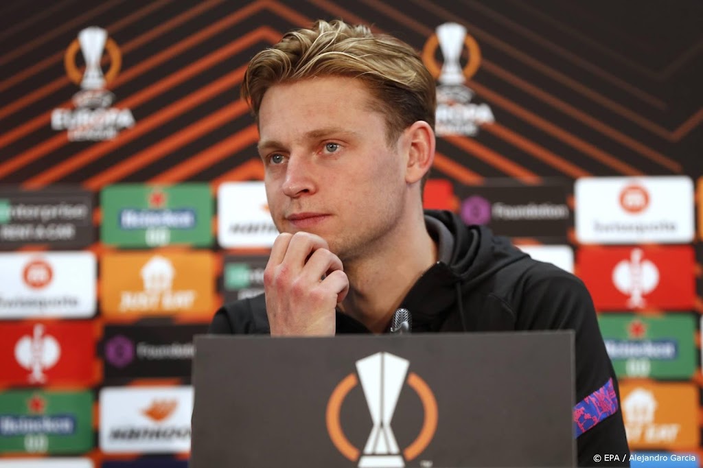 De Jong ziet Europa League als een mooie prijs voor Barcelona