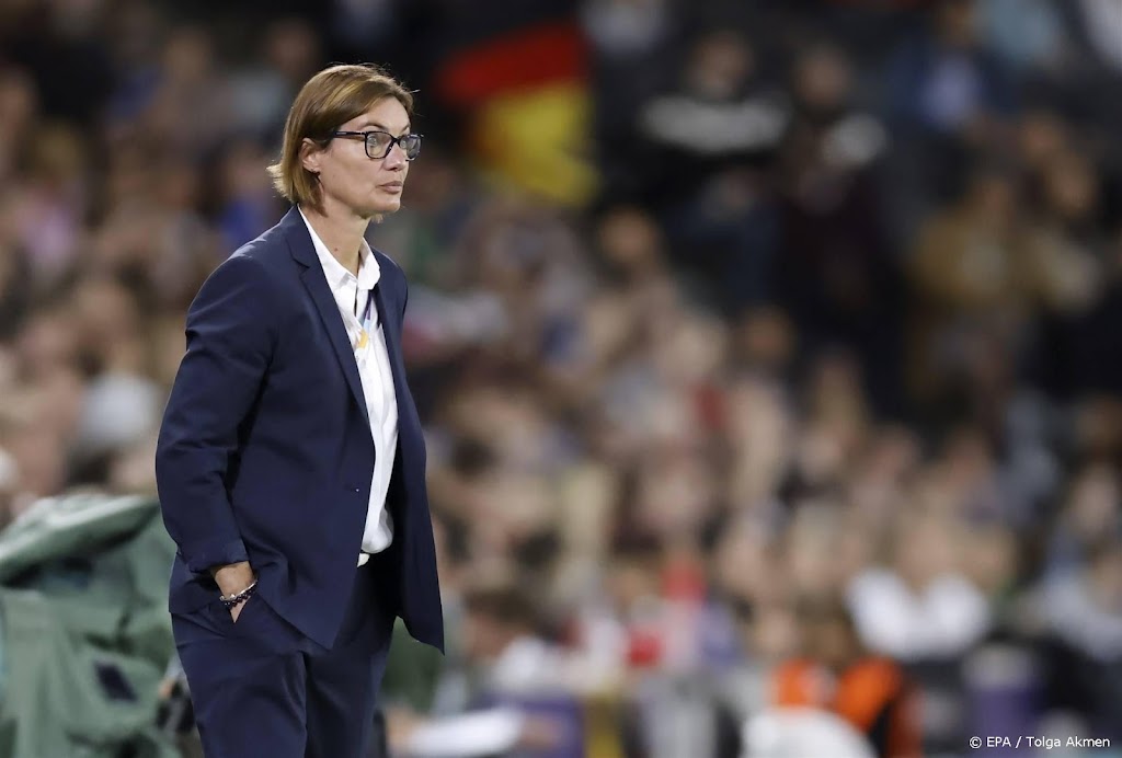 Franse bond ontslaat bondscoach voetbalsters na onrust voor WK