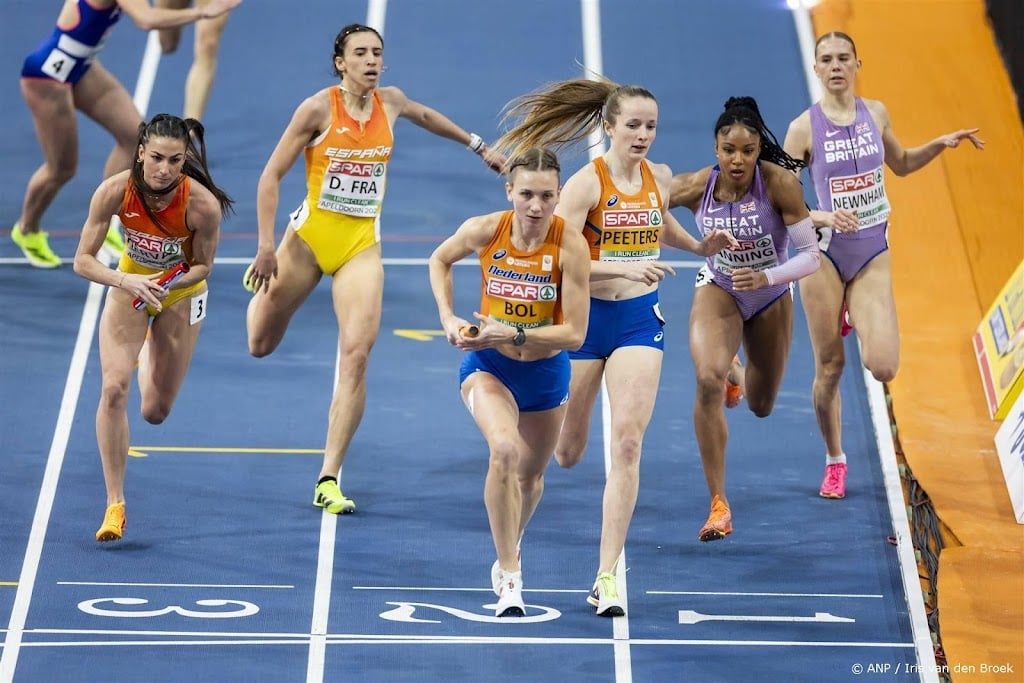 Estafettevrouwen 4x400 meter na behalen goud gediskwalificeerd 