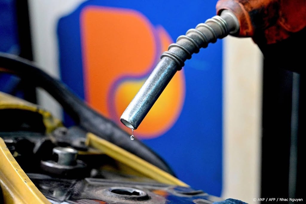 FT: G7 gaan praten over vrijgave strategische olievoorraden