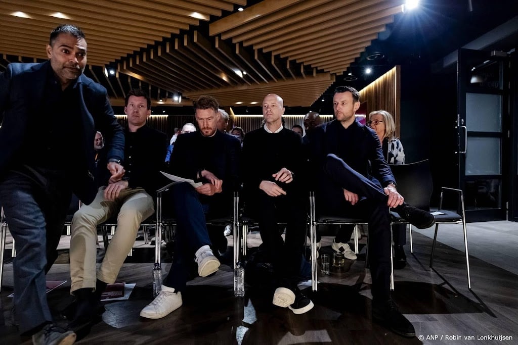 Aandeelhouders Ajax akkoord met vijf nieuwe commissarissen