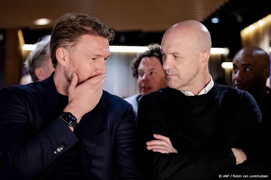 Technisch directeur Cruijff wil met Ajax direct meedoen om titel