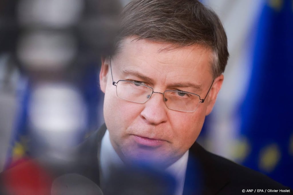 Europese Commissie overweegt vrijgeven van oliereserves